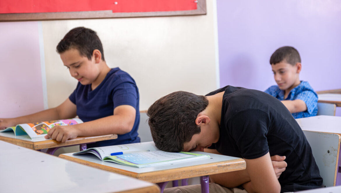 O comportamento do aluno está piorando?